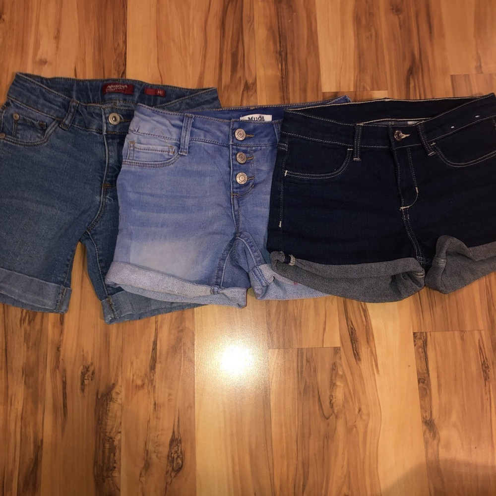 Shorts - Picture 4 of 4